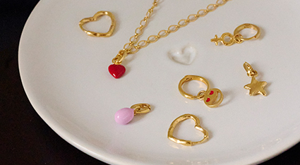 Billede til varegruppe ENAMEL Charms